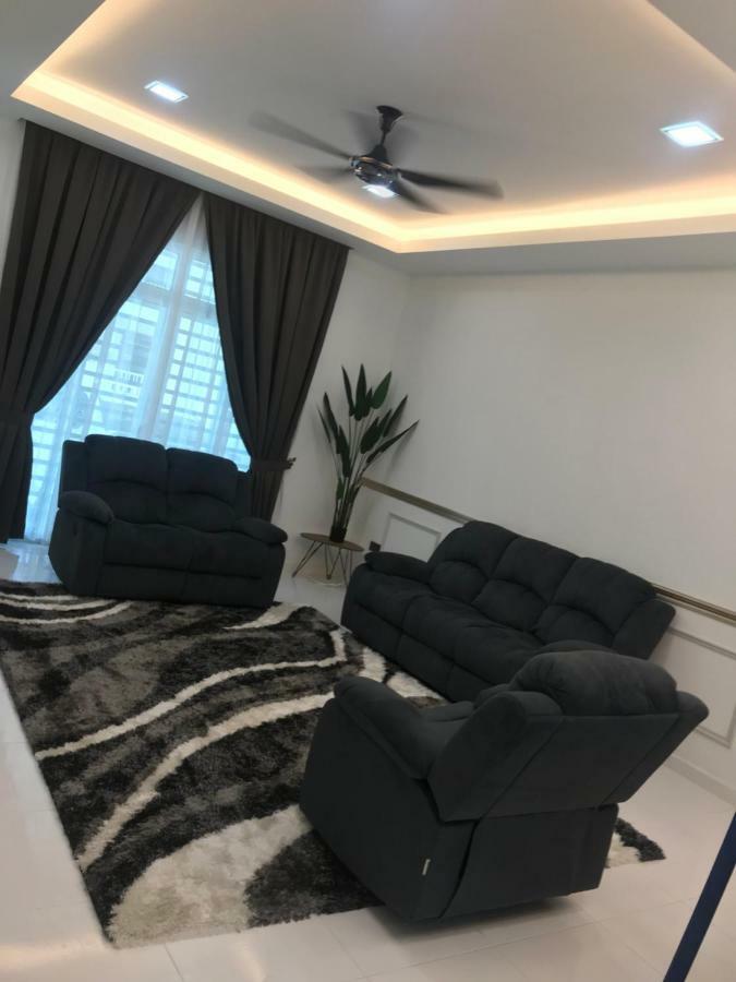 Nrl'S Cozy Guesthouse كوتا بْهارو المظهر الخارجي الصورة
