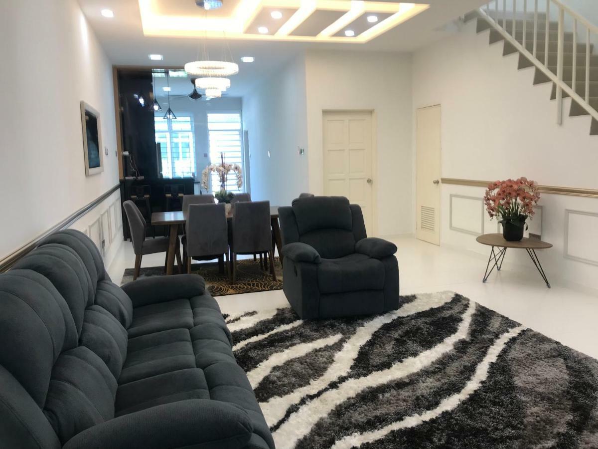 Nrl'S Cozy Guesthouse كوتا بْهارو المظهر الخارجي الصورة